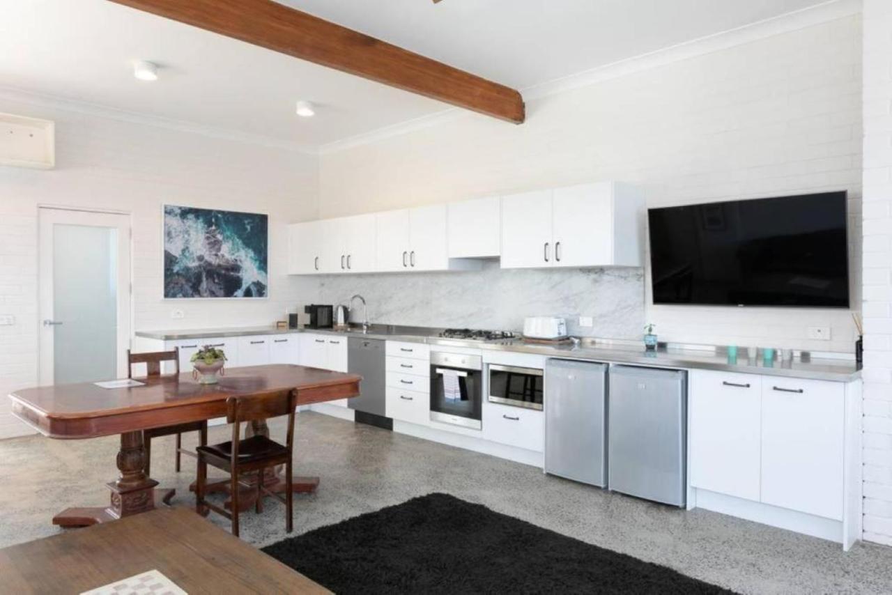 Upscale Cliffside Studio With Ocean Views North Bondi Sidney Exterior foto