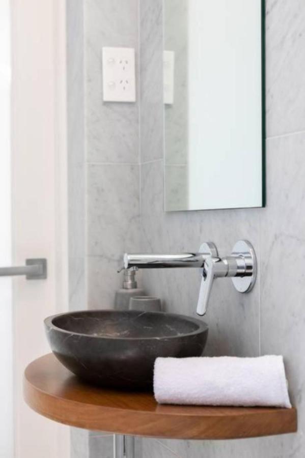 Upscale Cliffside Studio With Ocean Views North Bondi Sidney Exterior foto