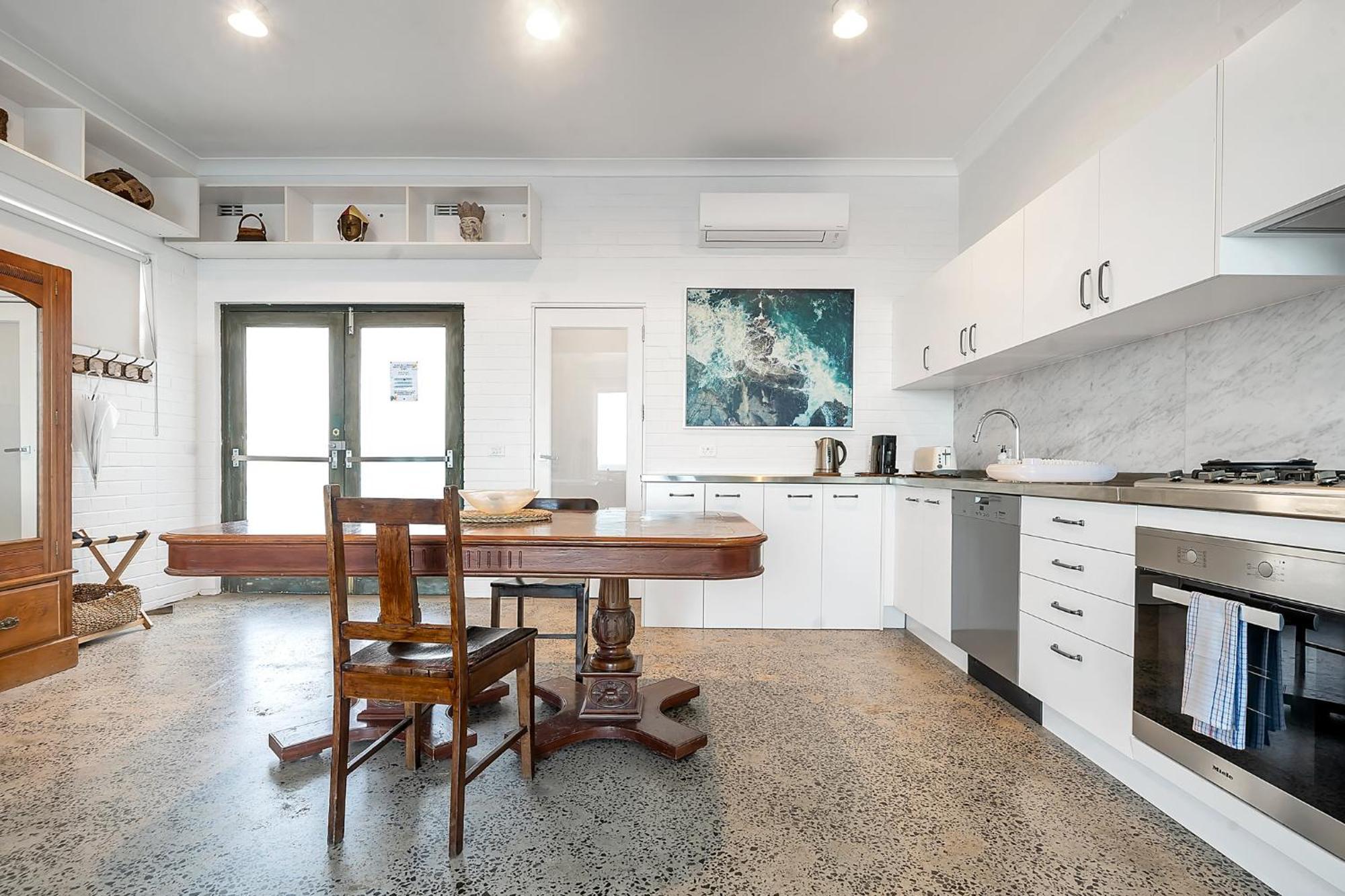 Upscale Cliffside Studio With Ocean Views North Bondi Sidney Exterior foto