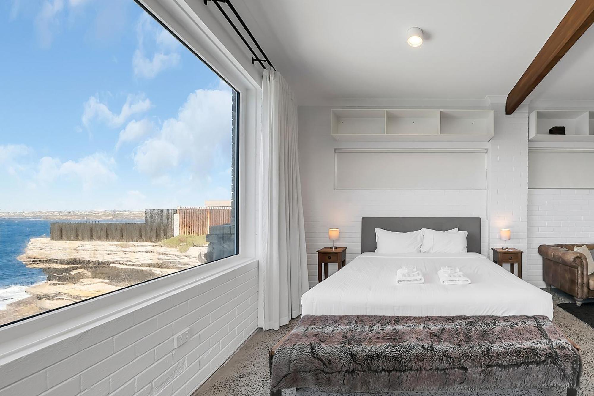 Upscale Cliffside Studio With Ocean Views North Bondi Sidney Exterior foto